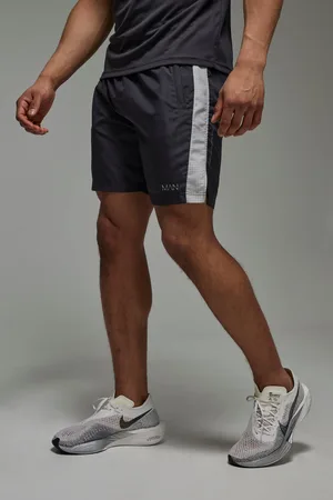 Boohoo Pantalón Corto Man Active Ligero Perforado