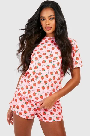 Boohoo Pijama Corto De San Valentín Con Estampado De Fresas