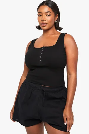 Boohoo Top Sin Mangas Plus Con Escote En U Y Botones De Presión