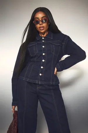 Boohoo Chaqueta Plus Vaquera Índigo Sin Acabar Con Cintura Fruncida