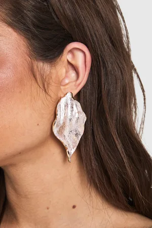 Boohoo Pendientes Llamativos Con Pétalos De Perlas