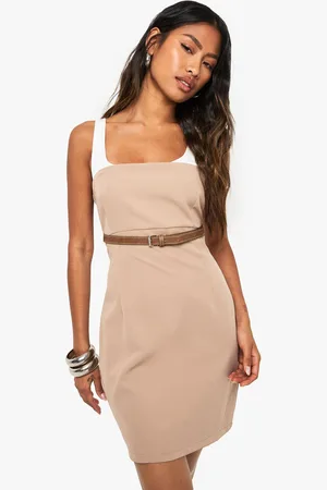 Boohoo Vestido Mini Con Cinturón Y Tiras En Contraste