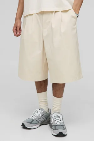Boohoo Pantalón Corto Holgado Con Cintura Fija Y Detalle Plisado