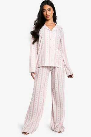 Boohoo Pijama De San Valentín De Pantalón Largo Y Camisa De Manga Larga Con Estampado De Lazo