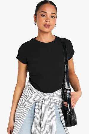 Boohoo Body Básico Estilo Camiseta De Manga Corta Con Cuello De Caja