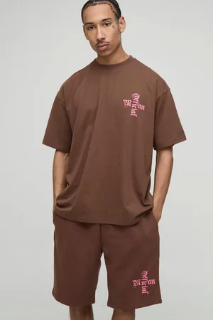 Boohoo Conjunto Oversize Official De Pantalón Corto Y Camiseta Con Estampado Gráfico De Cruz