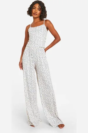 Boohoo Pijama Tall De Pantalón Largo Con Estampado De Florecillas