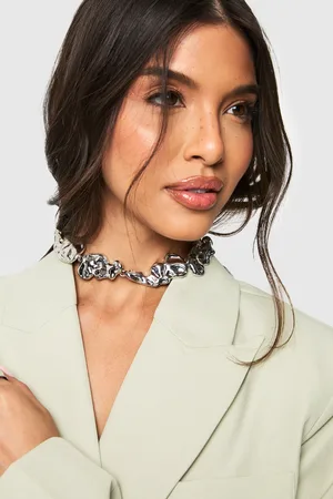 Boohoo Collar Llamativo Plateado Fundido