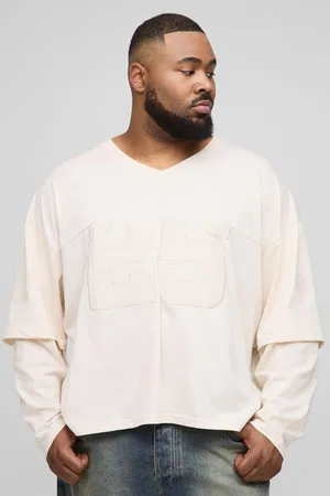 Boohoo Camiseta Plus Oversize Recta De Manga Larga Con Aplique Universitario Y Capa Falsa