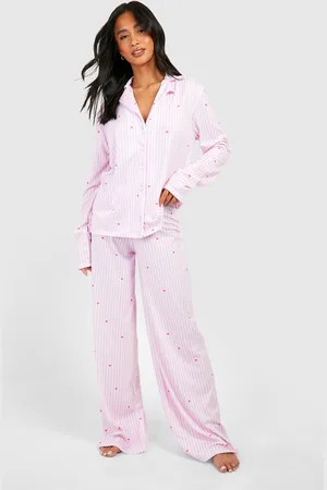 Boohoo Pijama Petite De Raya Diplomática Con Corazones