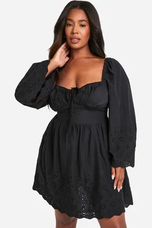 Boohoo Vestido Plus Mini Estilo Mesonera De Tela Y Bordado Inglés Con Atadura