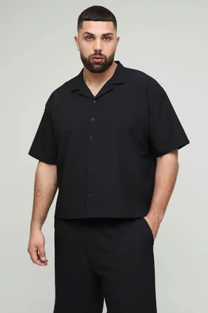 Boohoo Conjunto Plus Oversize De Pantalón Corto Cómodo Y Camisa Recta Técnica Elástica Con Solapas