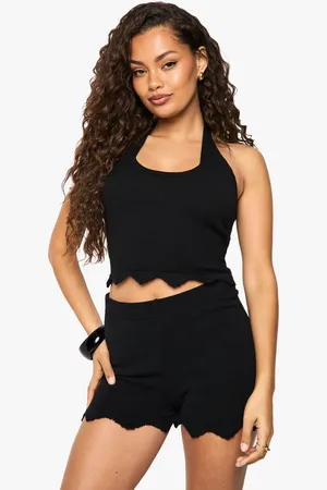 Boohoo Pantalón Corto Y Top De Punto Festoneado Con Escote Halter