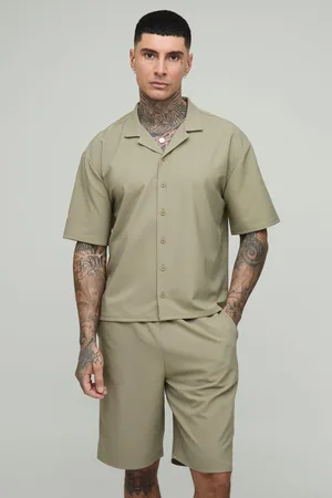 Boohoo Conjunto Tall Oversize De Pantalón Corto Cómodo Y Camisa Recta Técnica Elástica Con Solapas