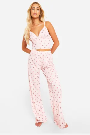 Boohoo Pijama De Pantalón Largo Y Camisola Con Estampado De Cerezas
