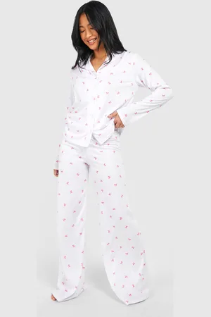 Boohoo Pijama Petite Con Estampado De Lazo