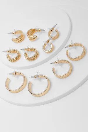 Boohoo Set De 5 Aros Dorados Texturizados Mixtos
