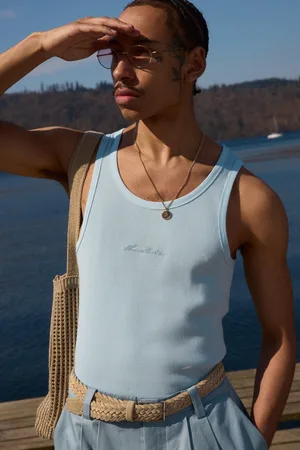 Boohoo Top Sin Mangas De Canalé Ajustado De Bhm Collection