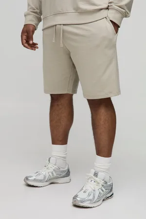Boohoo Pantalón Corto Plus Básico Ajustado