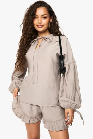 Boohoo Pantalón Corto Efecto Lino Con Volante