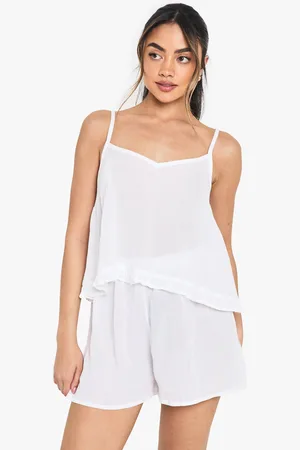 Boohoo Conjunto Para Novia De Pantalón Corto Y Camisola De Estopilla Texturizada Con Volante En El Bajo