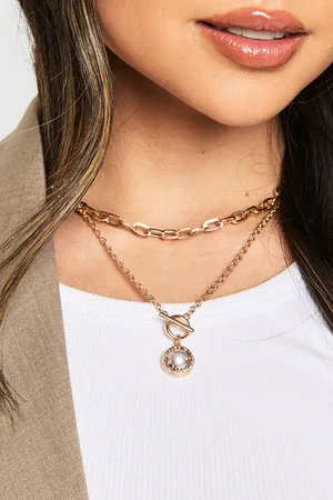 Boohoo Collar De Dos Capas Con Perlas