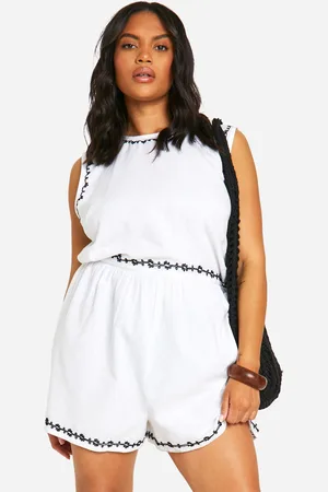 Boohoo Mono Plus Corto De Lino Con Bordado
