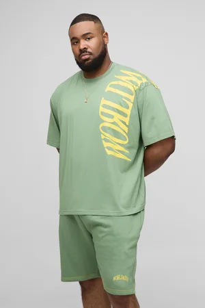 Boohoo Conjunto Plus Oversize De Pantalón Corto Y Camiseta Oversize Con Estampado Worldwide