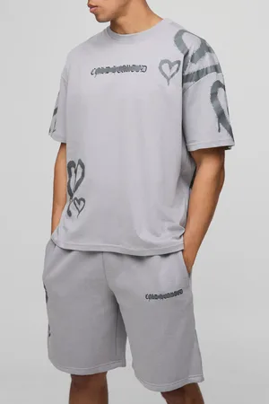Boohoo Conjunto Oversize Recto De Pantalón Corto Y Camiseta Con Estampado De Corazón