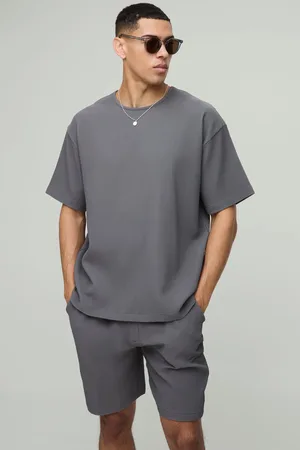 Boohoo Conjunto De Pantalón Corto Holgado De Largo Medio Y Camiseta Oversize Plisada