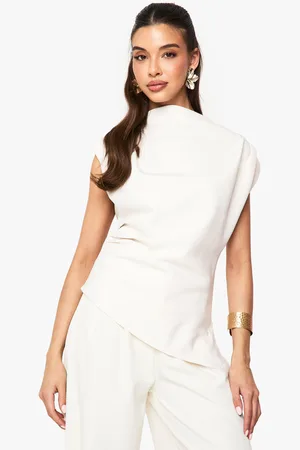 Boohoo Blusa Asimétrica Con Hombreras Recogidas