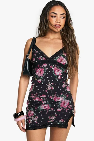 Boohoo Minifalda De Malla Con Ribete De Encaje Y Estampado De Flores