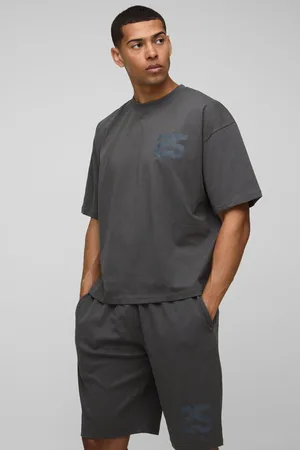 Boohoo Conjunto Oversize Recto De Pantalón Corto Y Camiseta Universitaria Recta Con Estampado Gráfico 25