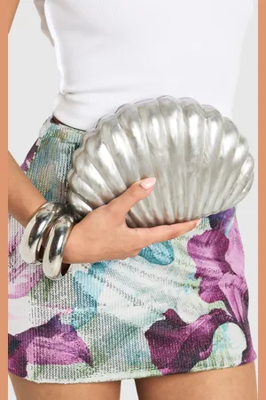 Boohoo Bolso De Mano Metálico De Conchas Acrílicas
