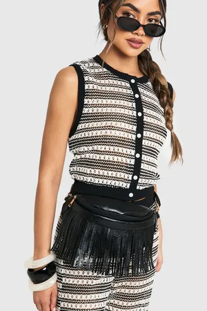 Boohoo Riñonera Texturizada Con Flecos