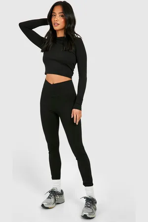 Boohoo Leggings Petite Súper Suaves Con Pico Aterciopelado Y Cintura Elástica