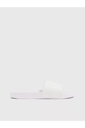 Calvin Klein Mujer Playeras - Chanclas con logo de materiales reciclados