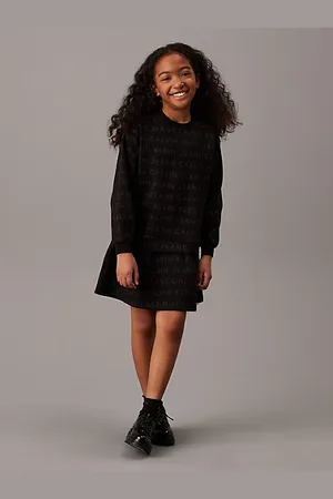 Calvin Klein Vestido estilo sudadera oversized con logo