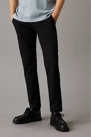 Calvin Klein Pantalones Chinos Tapered