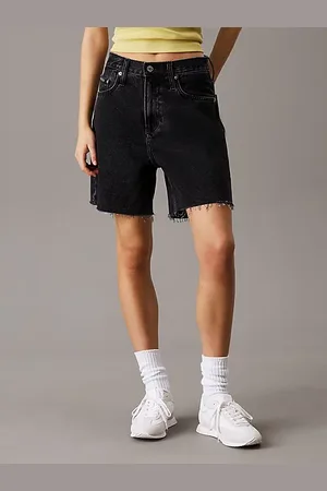 Calvin Klein Shorts estilo bermudas