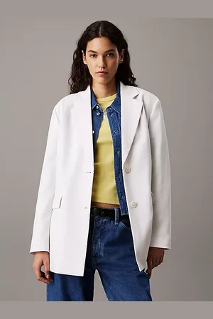 Calvin Klein Blazer de sarga suave anudada en espalda