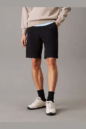 Calvin Klein Shorts chinos rectos de sarga