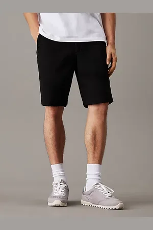 Calvin Klein Shorts chinos de sarga suave