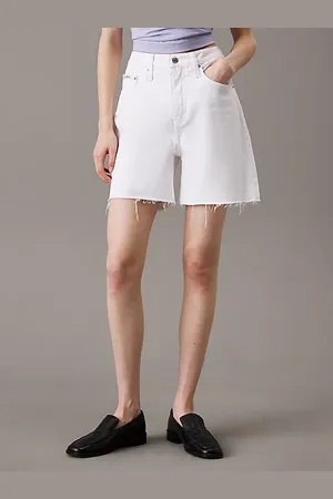 Calvin Klein Shorts estilo bermudas