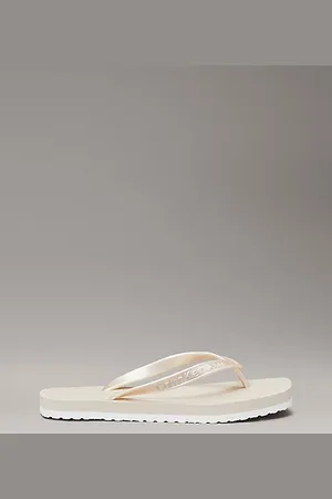 Calvin Klein Chanclas metálicas con puntera cuadrada