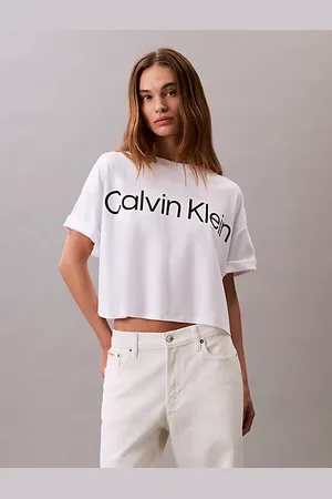 Calvin Klein Camiseta cropped boxy con gráfico y logo