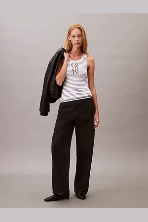 Calvin Klein Camiseta boxy cropped con logo
