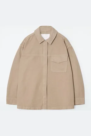 COS Sobrecamisa Oversized Utilitaria