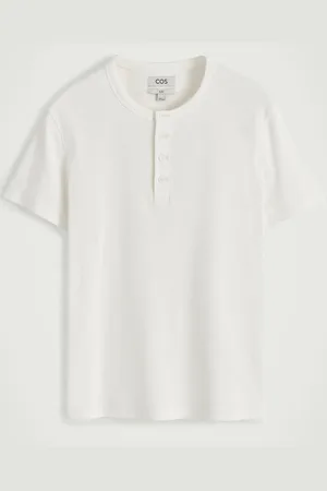 COS Camiseta De Canalé Ajustada Con Botones