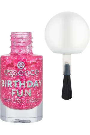 Essence BIRTHDAY FUN Lacas de uñas 5 ml 05